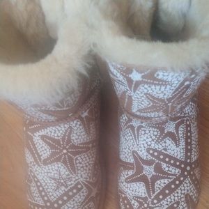 Girl Size 4 Uggs : Mini Bailey Bow Star Fish